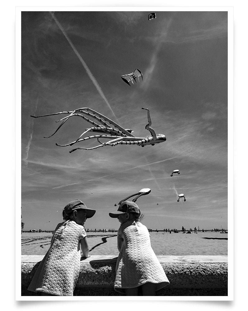 Ivailo Stanev-Álvarez-Cometas-El Cabañal, Valencia--open editions-Monochrome Hub-Gallery for Fine Art Photography