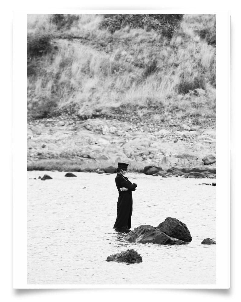 Alexander Osenski-EVA-PRINT ONLY-42x60 cm-limited editions-Monochrome Hub-Gallery for Fine Art Photography