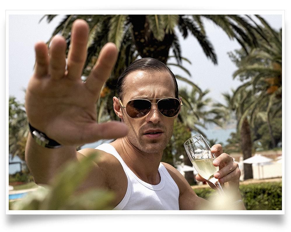 Alexander Osenski-PAPARAZZI-PRINT ONLY-42x60 cm-limited editions-Monochrome Hub-Gallery for Fine Art Photography