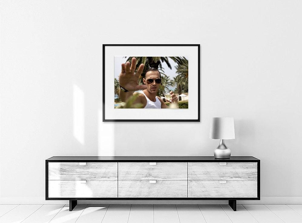 Alexander Osenski-PAPARAZZI-50x70 cm-limited editions-Monochrome Hub-Gallery for Fine Art Photography