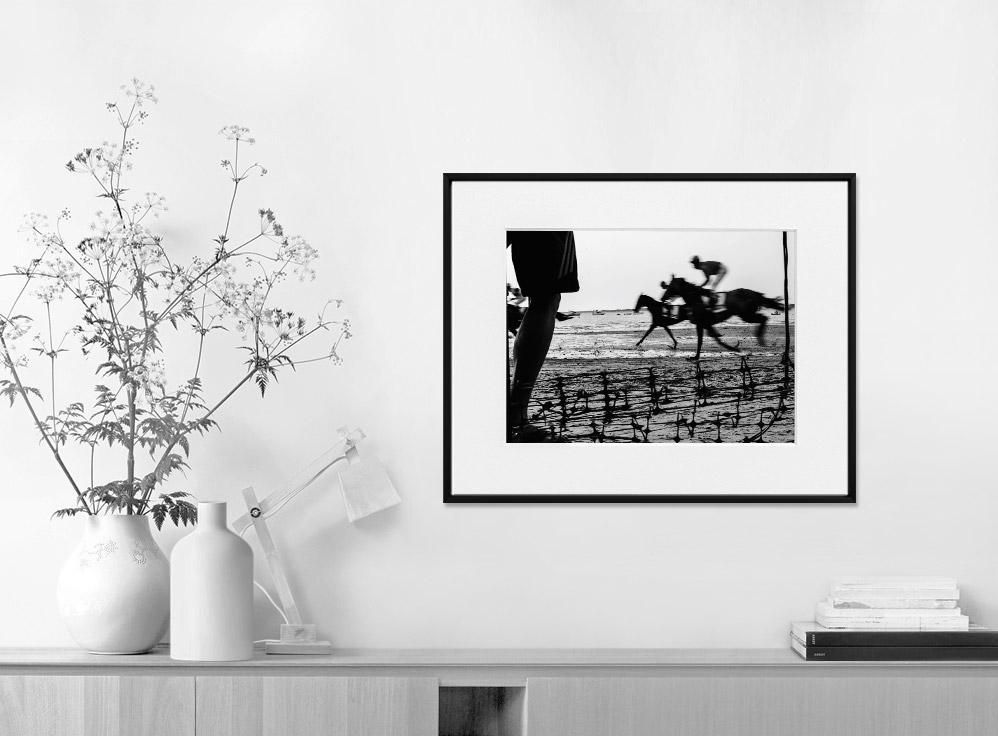 Aníbal Cáceres 'DANG3Rphotos'-SPECTRUM RACE-40x50 cm-limited editions-Monochrome Hub-Gallery for Fine Art Photography
