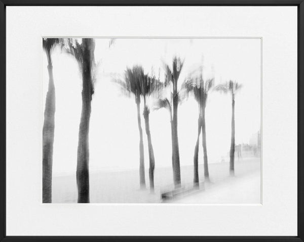 Ivailo Stanev-Álvarez-La Playa Alicante--limited editions-Monochrome Hub-Gallery for Fine Art Photography