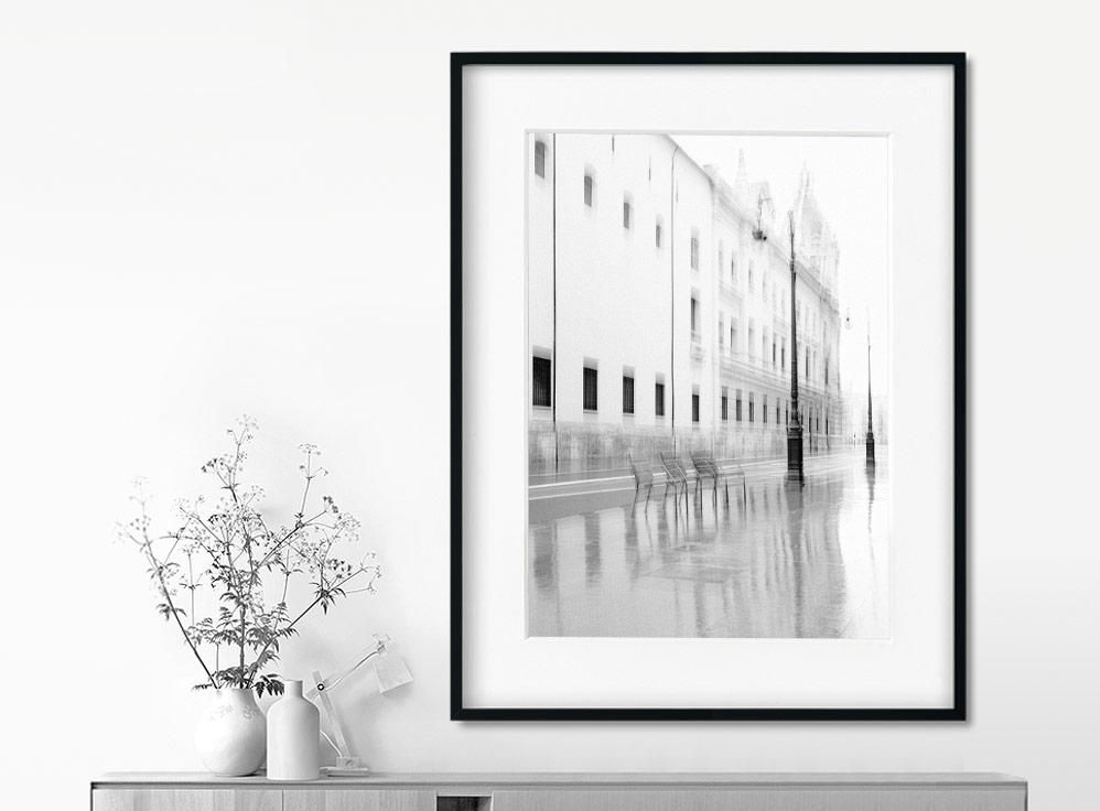 Ivailo Stanev-Álvarez-E#Motion-La calle-70x100 cm-limited editions-Monochrome Hub-Gallery for Fine Art Photography