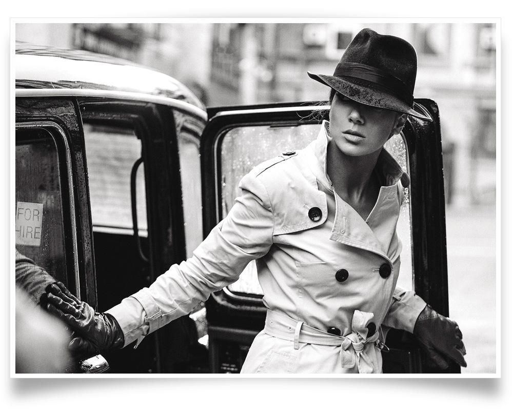 Ivailo Stanev-Álvarez-PORTRAIT IN LONDON-PRINT ONLY-42x60 cm-limited editions-Monochrome Hub-Gallery for Fine Art Photography
