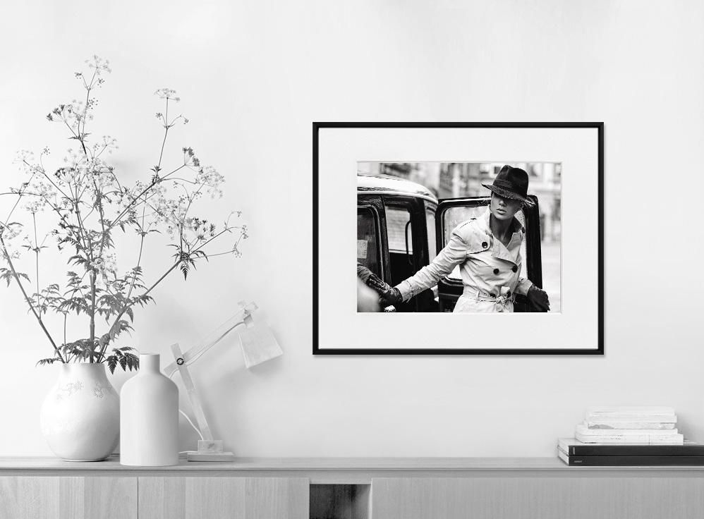 Ivailo Stanev-Álvarez-PORTRAIT IN LONDON-40x50 cm-limited editions-Monochrome Hub-Gallery for Fine Art Photography