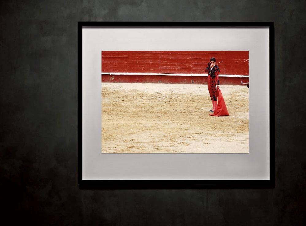 Ivailo Stanev-Álvarez-J.DUQUE-ROJO-50x70 cm-limited editions-Monochrome Hub-Gallery for Fine Art Photography