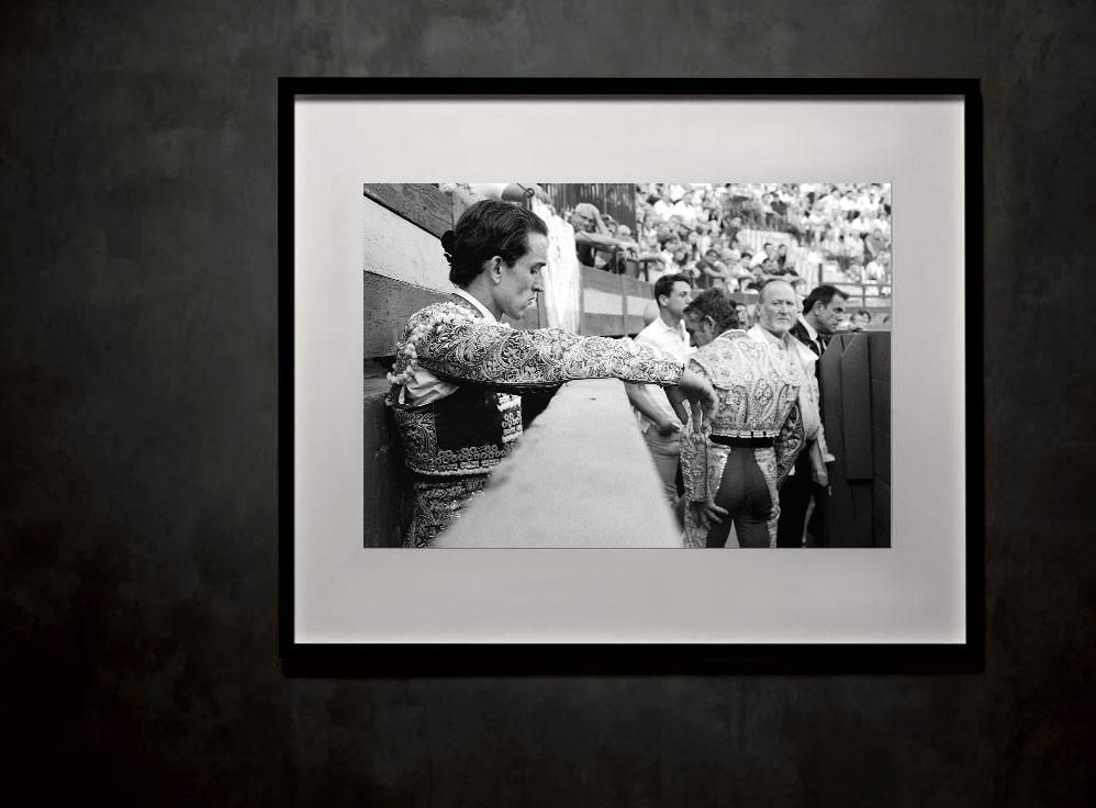 Ivailo Stanev-Álvarez-J.DUQUE-CALLEJÓN-REQUENA-50x70 cm-limited editions-Monochrome Hub-Gallery for Fine Art Photography