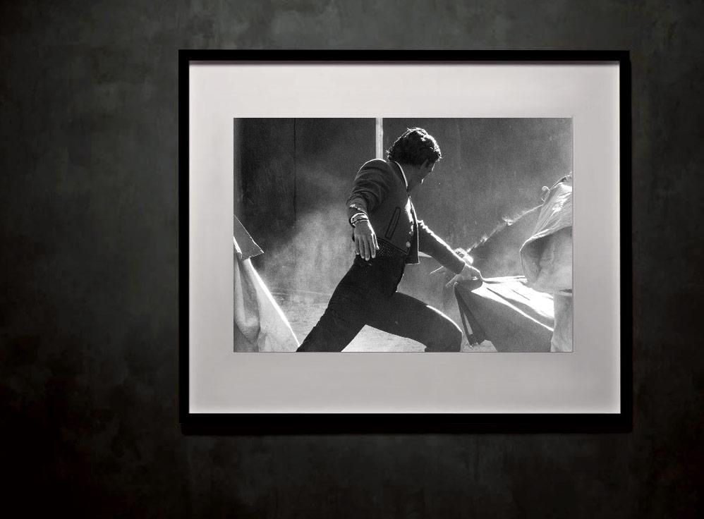 Ivailo Stanev-Álvarez-J.DUQUE-TROZOS DE PASIÓN-60x80 cm-limited editions-Monochrome Hub-Gallery for Fine Art Photography
