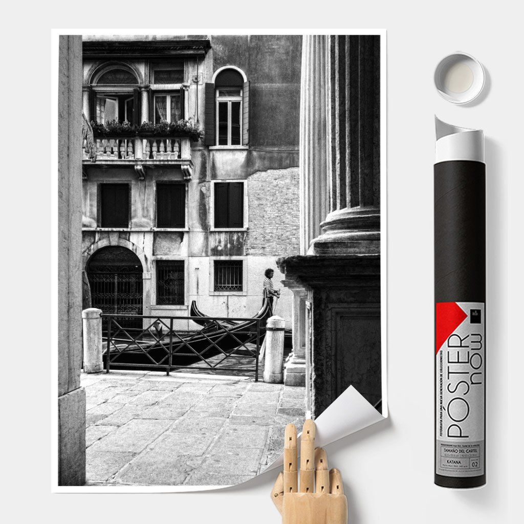 Monochrome Hub-STREETS OF VENICE-30x40 cm-posters-Monochrome Hub-Gallery for Fine Art Photography