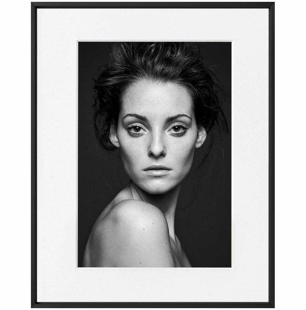 Alexander Osenski-GIA-PORTRAIT--limited editions-Monochrome Hub-Gallery for Fine Art Photography