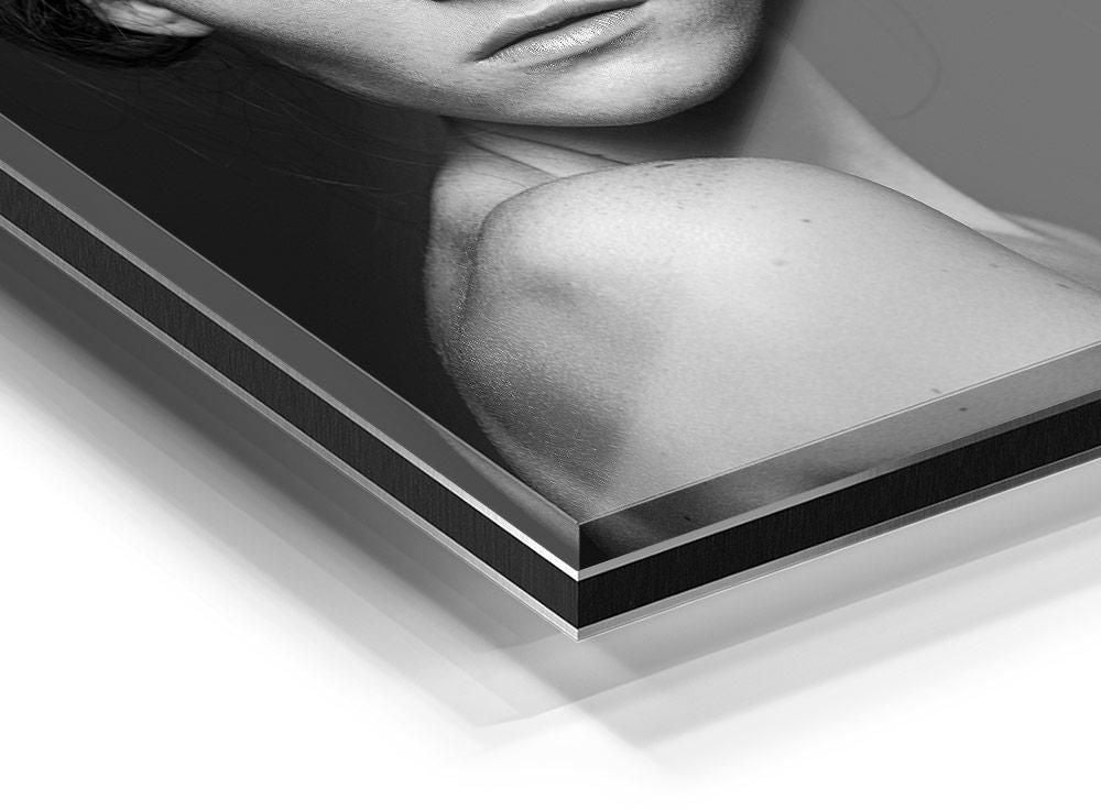 Alexander Osenski-GIA-PORTRAIT--limited editions-Monochrome Hub-Gallery for Fine Art Photography