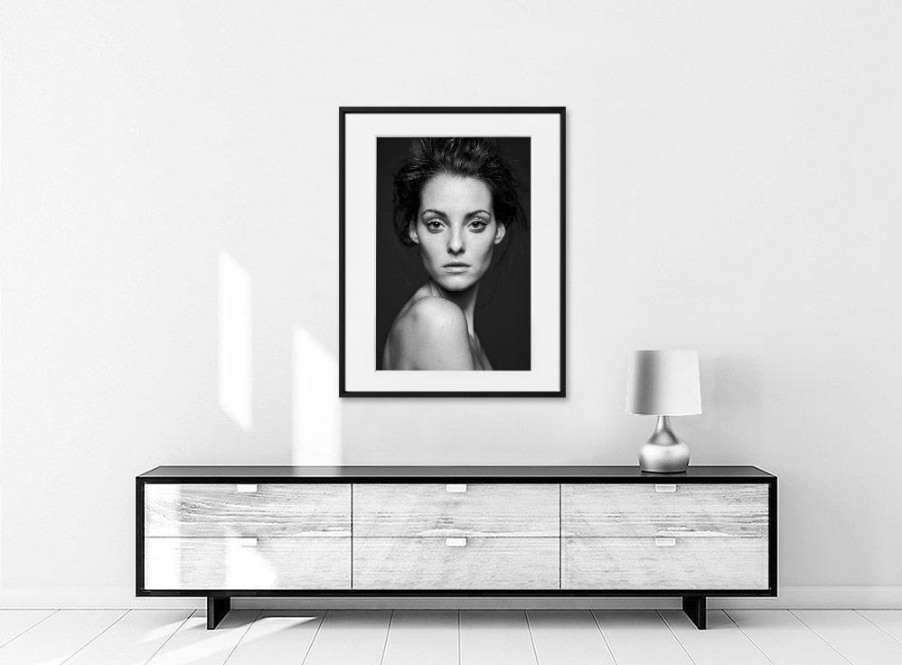 Alexander Osenski-GIA-PORTRAIT-50x70 cm-limited editions-Monochrome Hub-Gallery for Fine Art Photography
