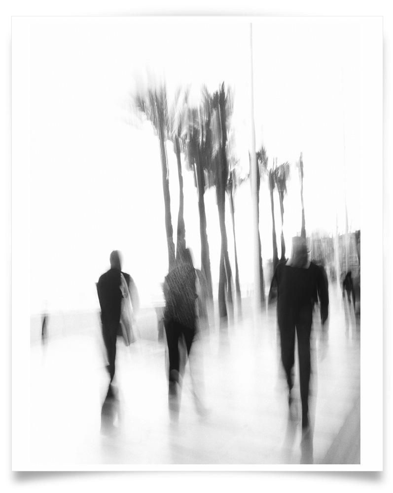 Ivailo Stanev-Álvarez-La Playa Benidorm-II-PRINT ONLY-42x60 cm-limited editions-Monochrome Hub-Gallery for Fine Art Photography